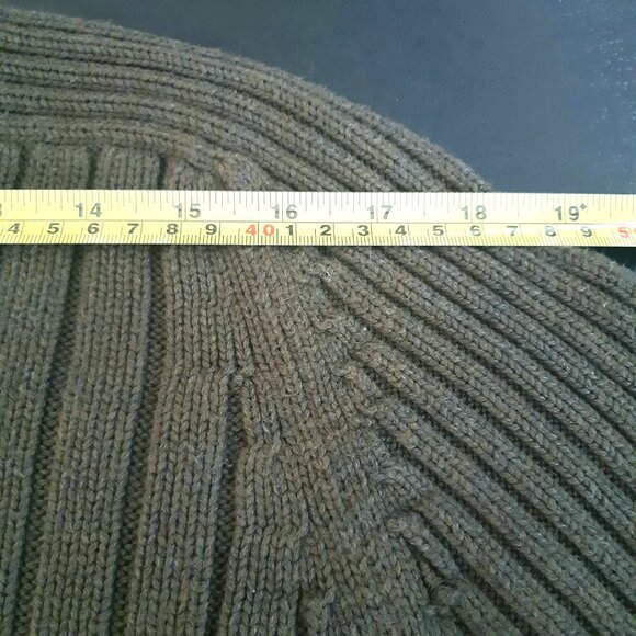 Abercrombie & Fitch SZ M Olive Green Cotton Men's Muscle V-Neck Pullover Sweater - Picture 8 of 11